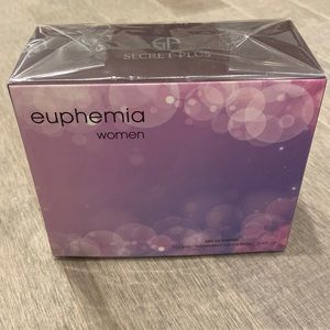 Euphemia Women
